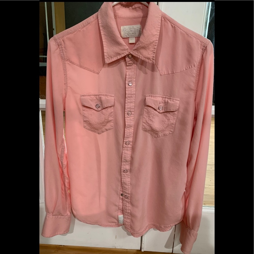 True Religion snap up women’s size medium shirt